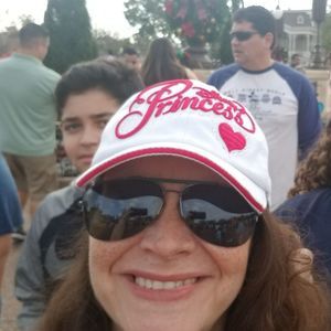 Meet your Posher, Andrea